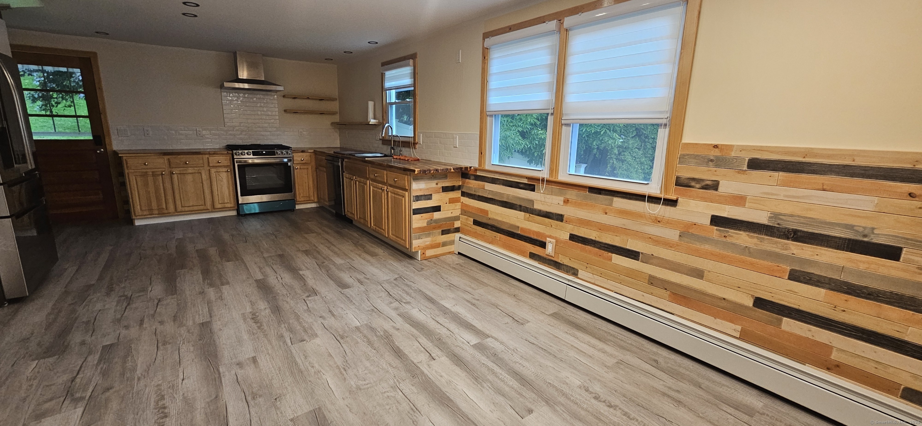 New Britain, Connecticut 06053, United States, 3 Bedrooms Bedrooms, ,1 BathroomBathrooms,Residential,Pending,153580