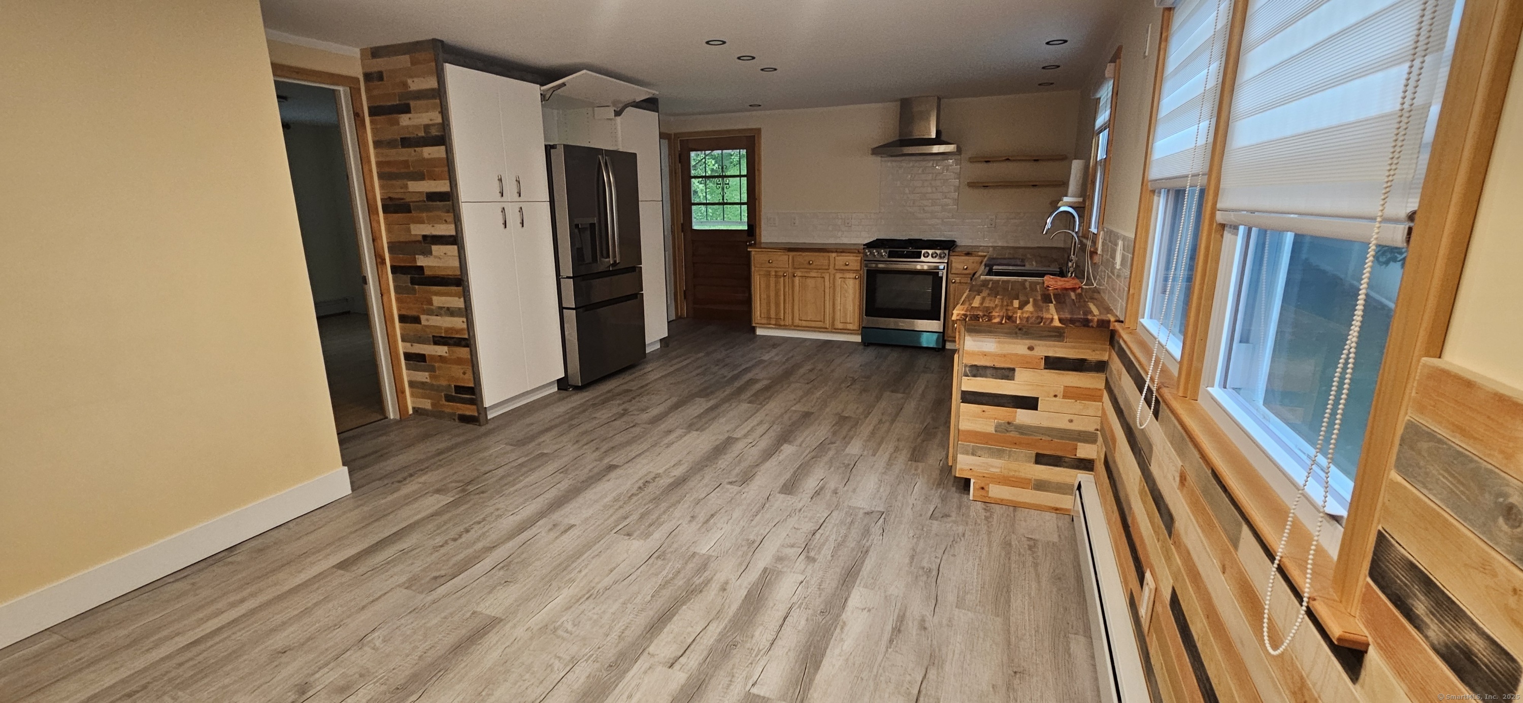 New Britain, Connecticut 06053, United States, 3 Bedrooms Bedrooms, ,1 BathroomBathrooms,Residential,Pending,153580