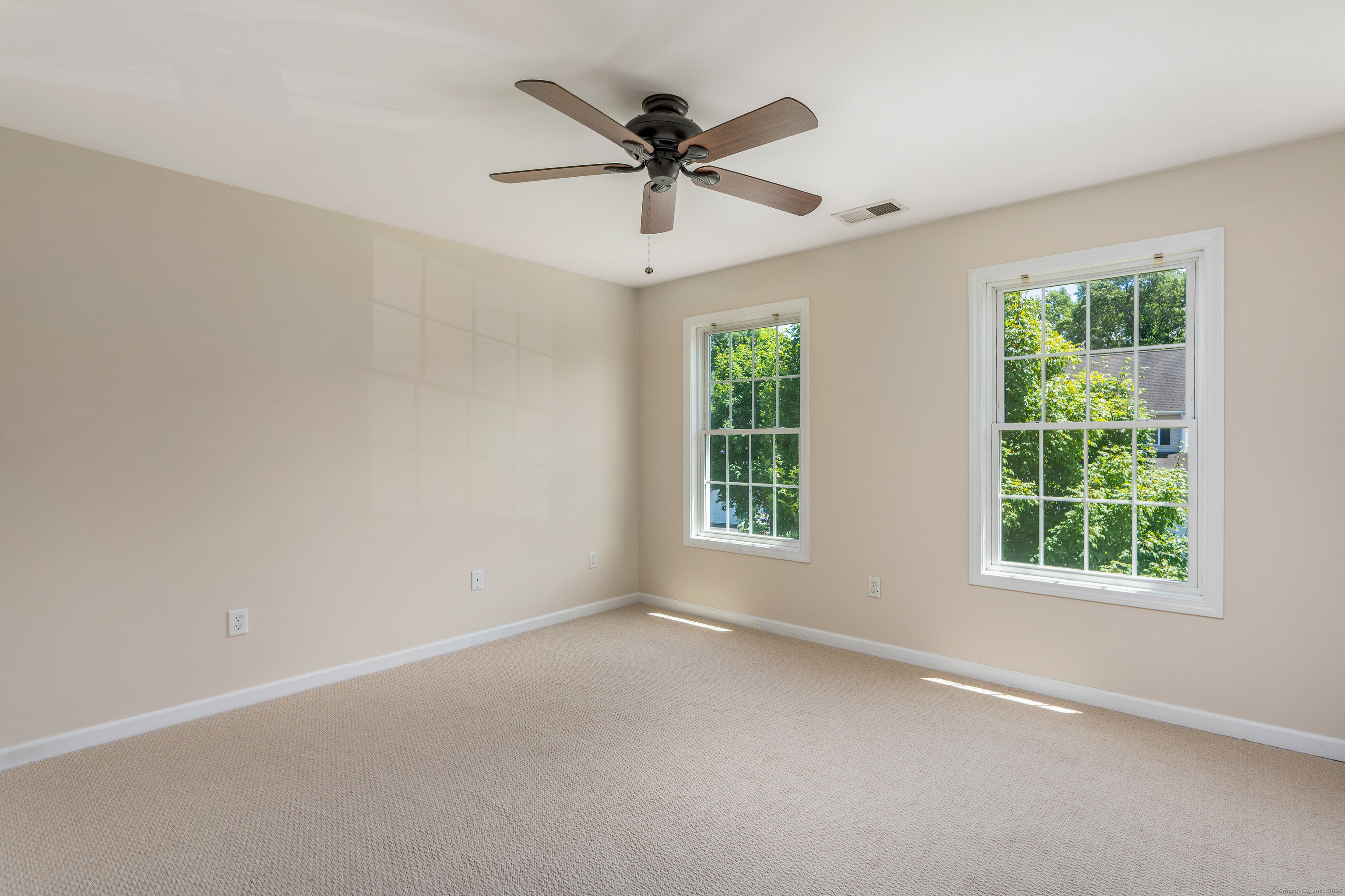 Vernon, Connecticut 06066, United States, 3 Bedrooms Bedrooms, ,2 BathroomsBathrooms,Residential,Coming Soon,177639