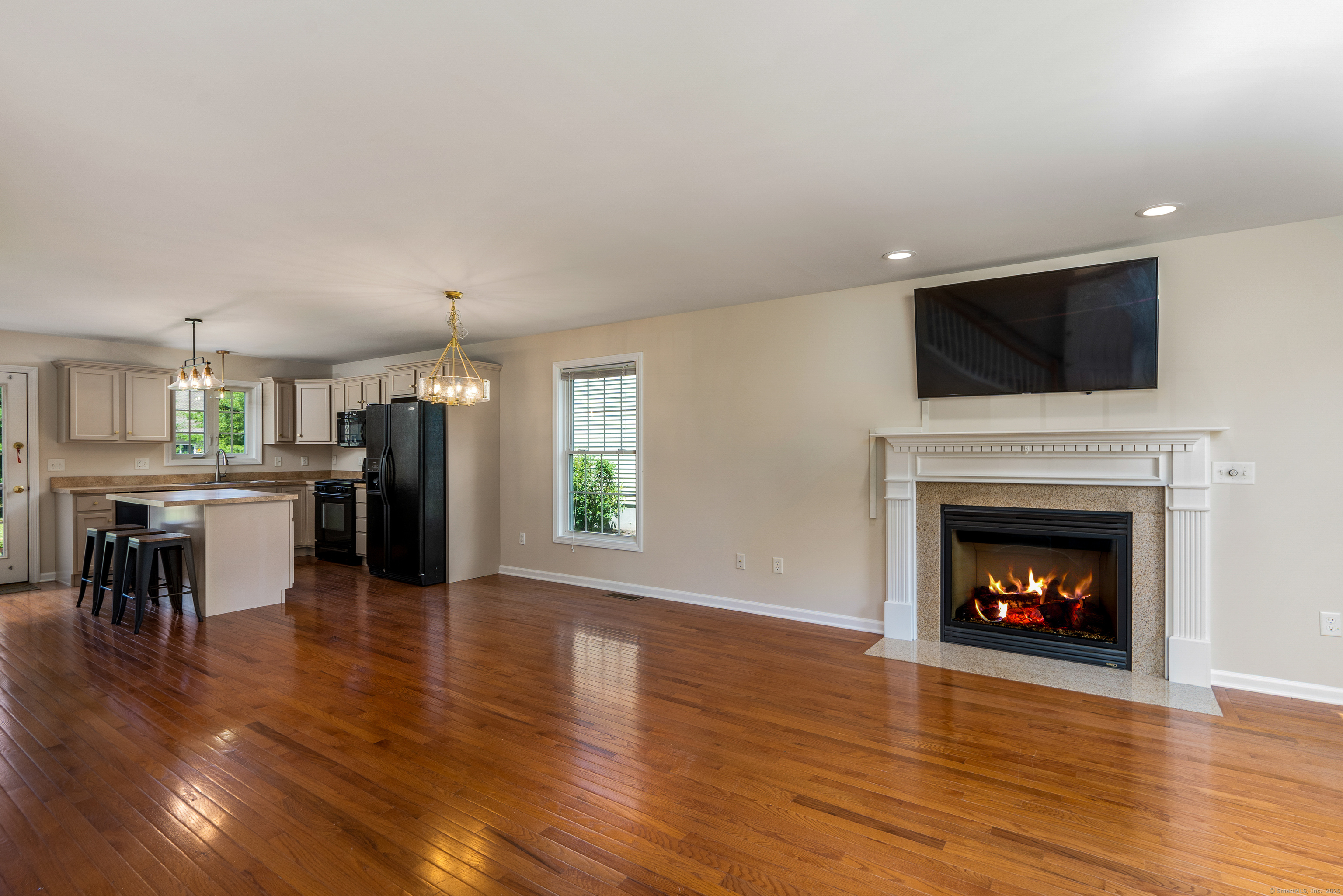 Vernon, Connecticut 06066, United States, 3 Bedrooms Bedrooms, ,2 BathroomsBathrooms,Residential,Coming Soon,177639