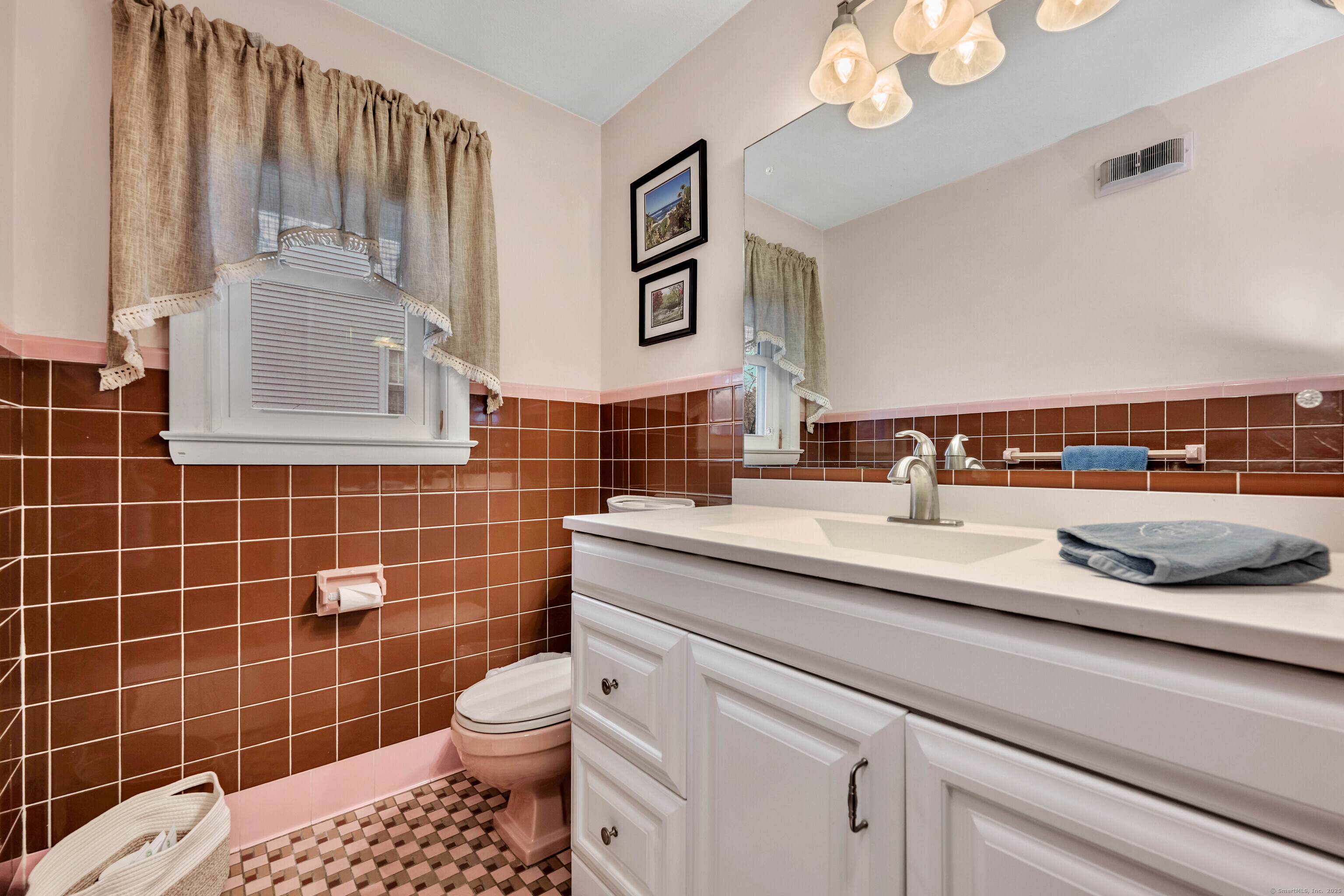 1333 Main Street, Newington, Connecticut image 17