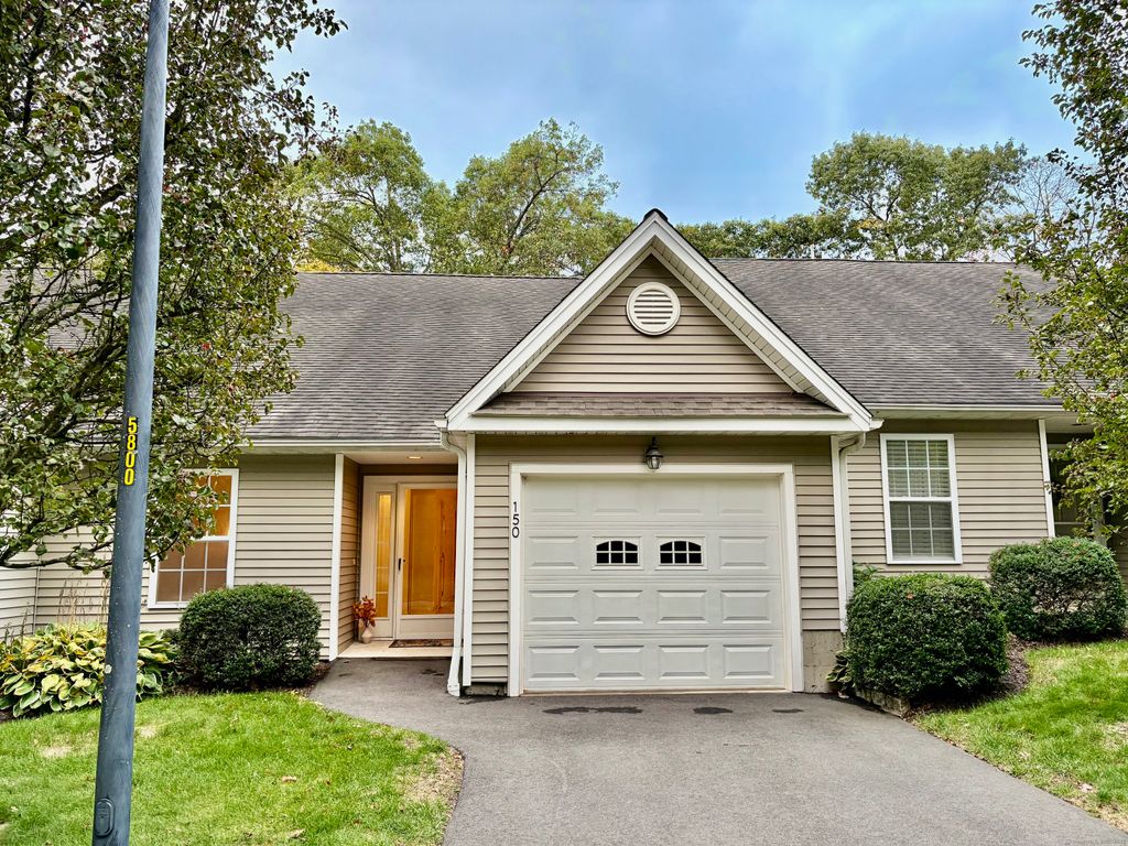 Photo of 150 Louis Hill Road #150, Newtown, CT 06482 (MLS # 24131501)