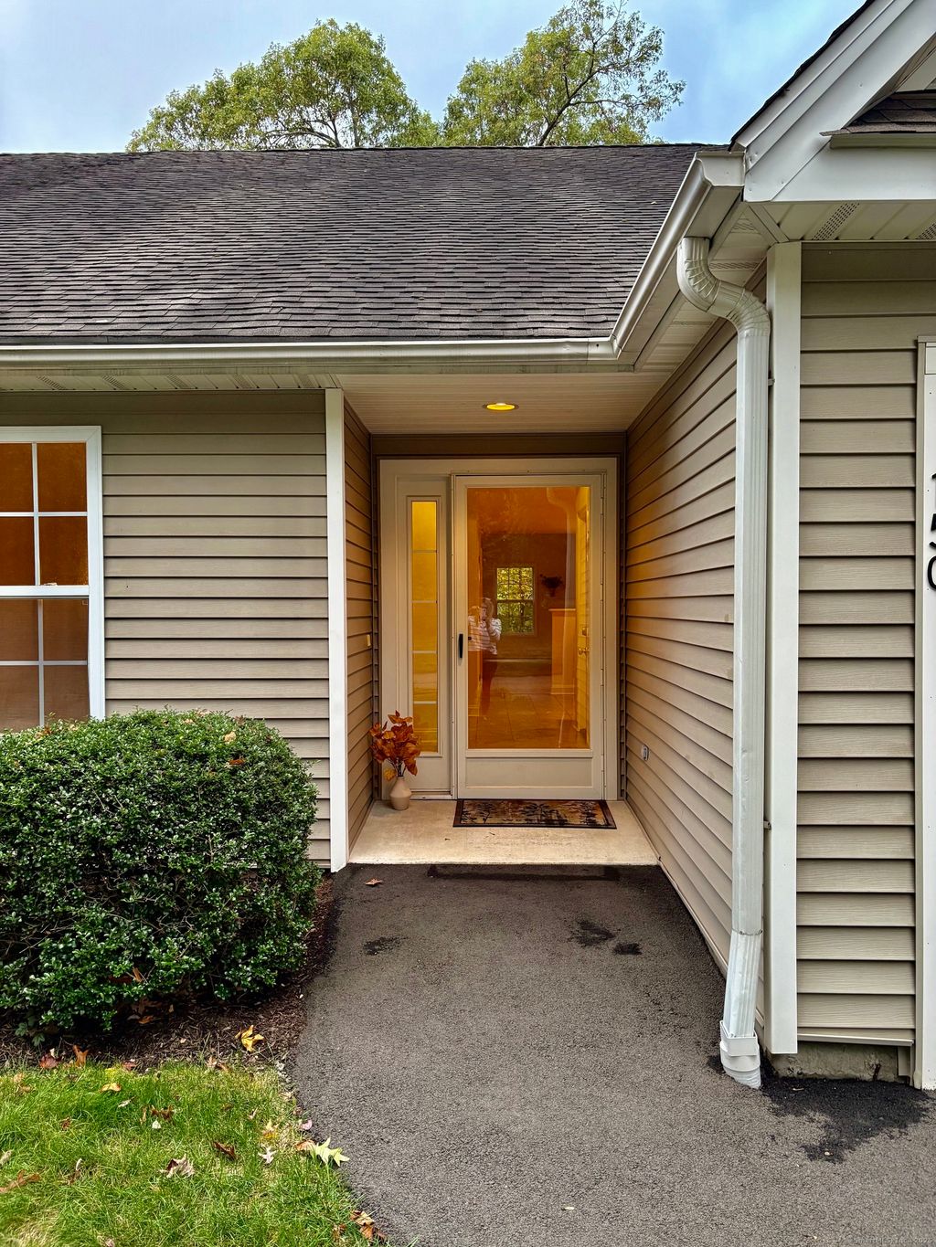 Photo of 150 Louis Hill Road #150, Newtown, CT 06482 (MLS # 24131501)