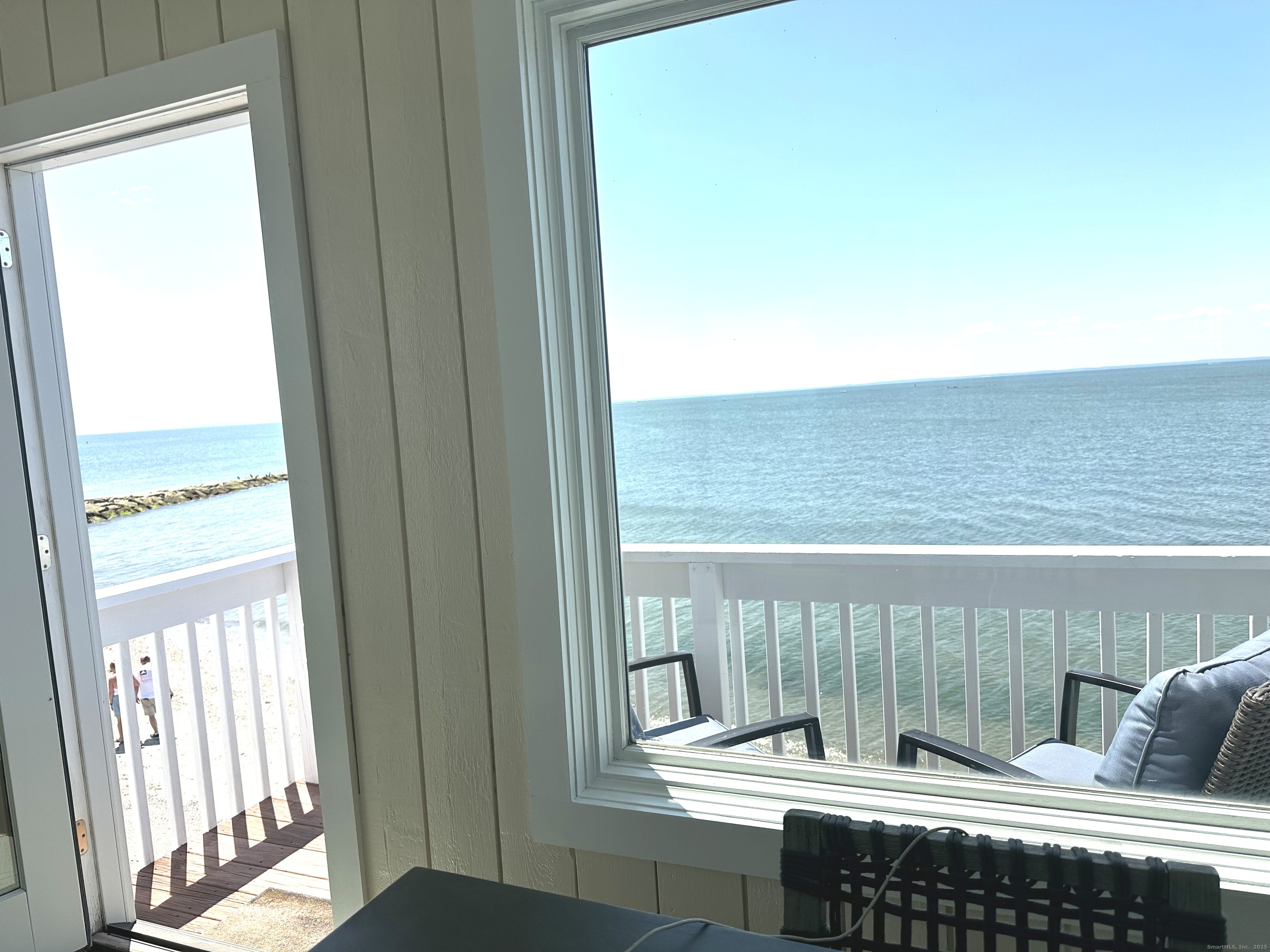 2149 Fairfield Beach Road