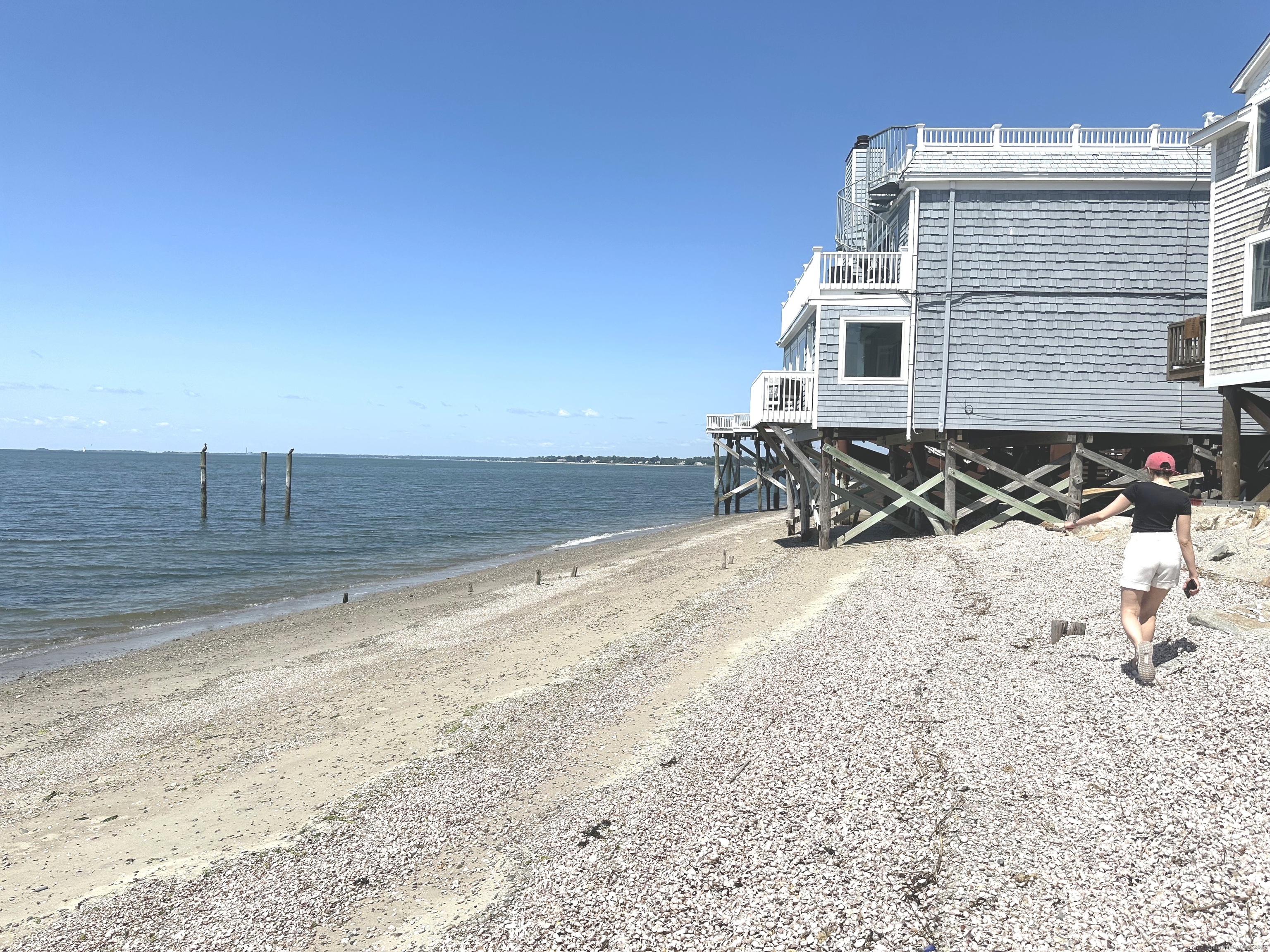 2149 Fairfield Beach Road