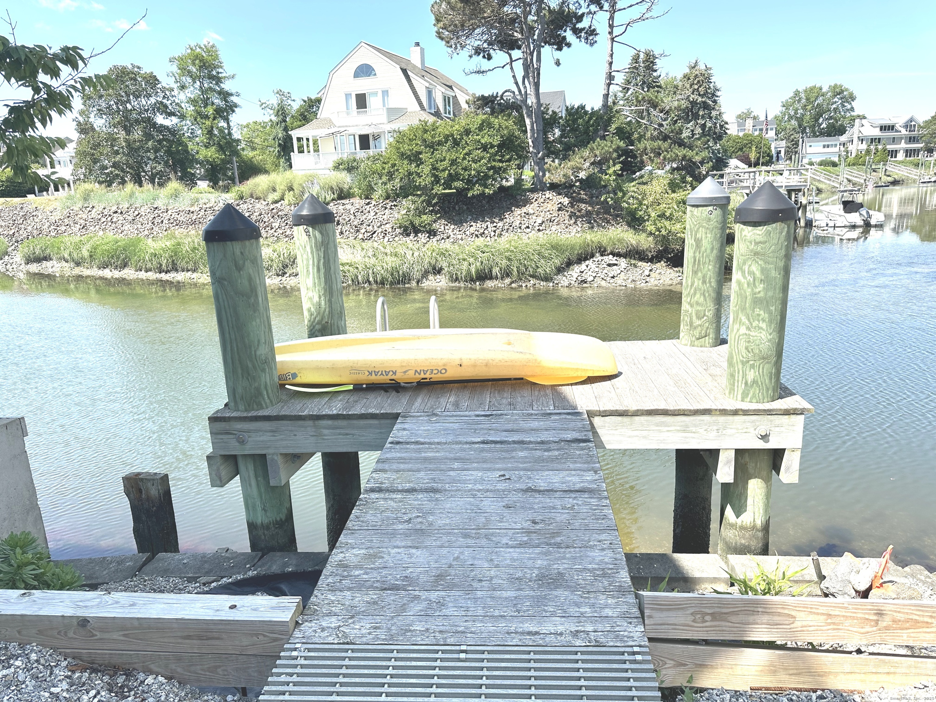 2149 Fairfield Beach Road