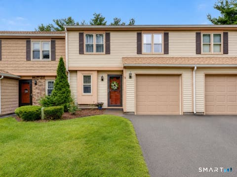 Condo For Sale - 10 Butternut Lane #10<br/> Rocky Hill, CT 06067