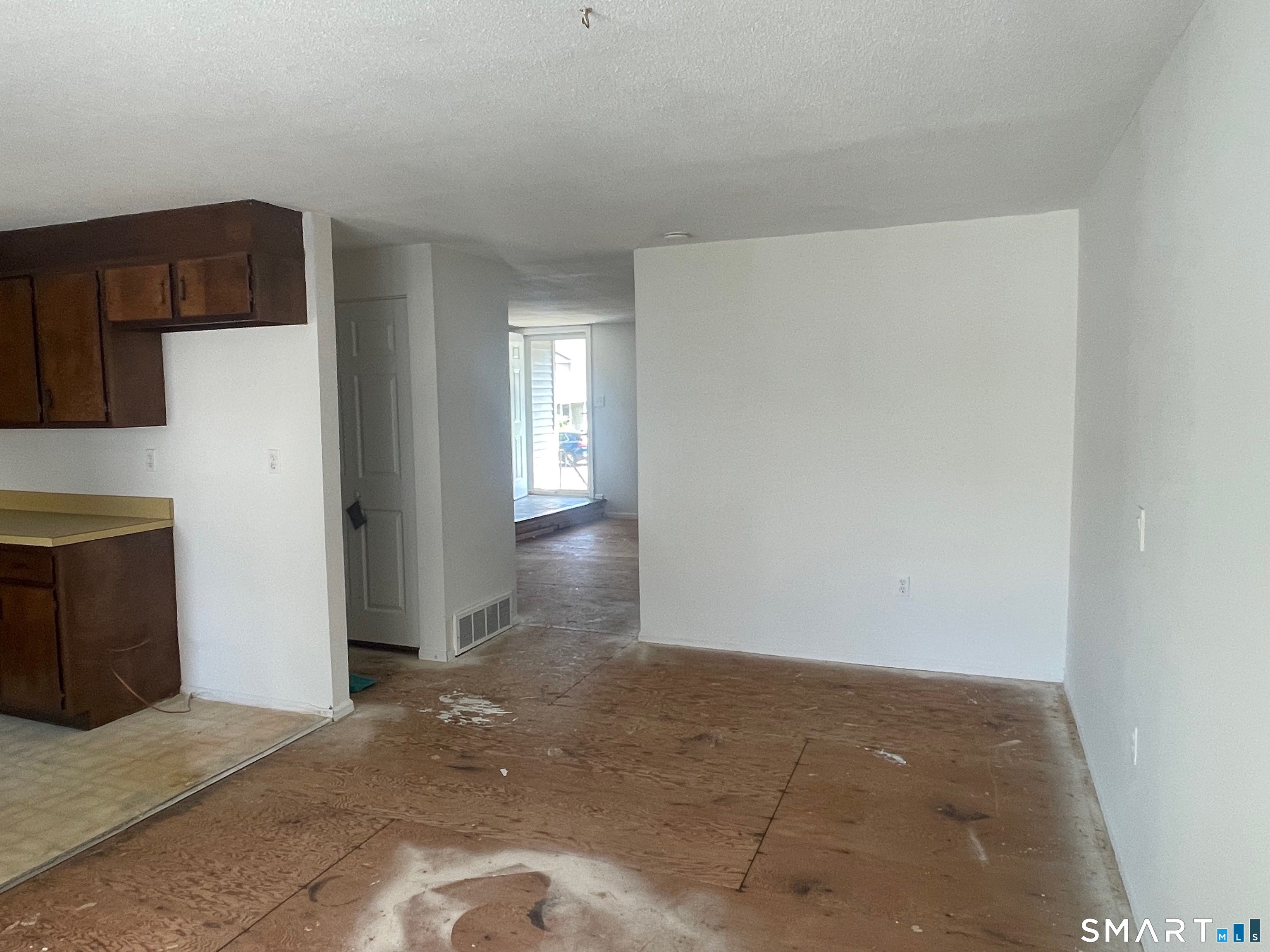 868 Long Hill Road 868