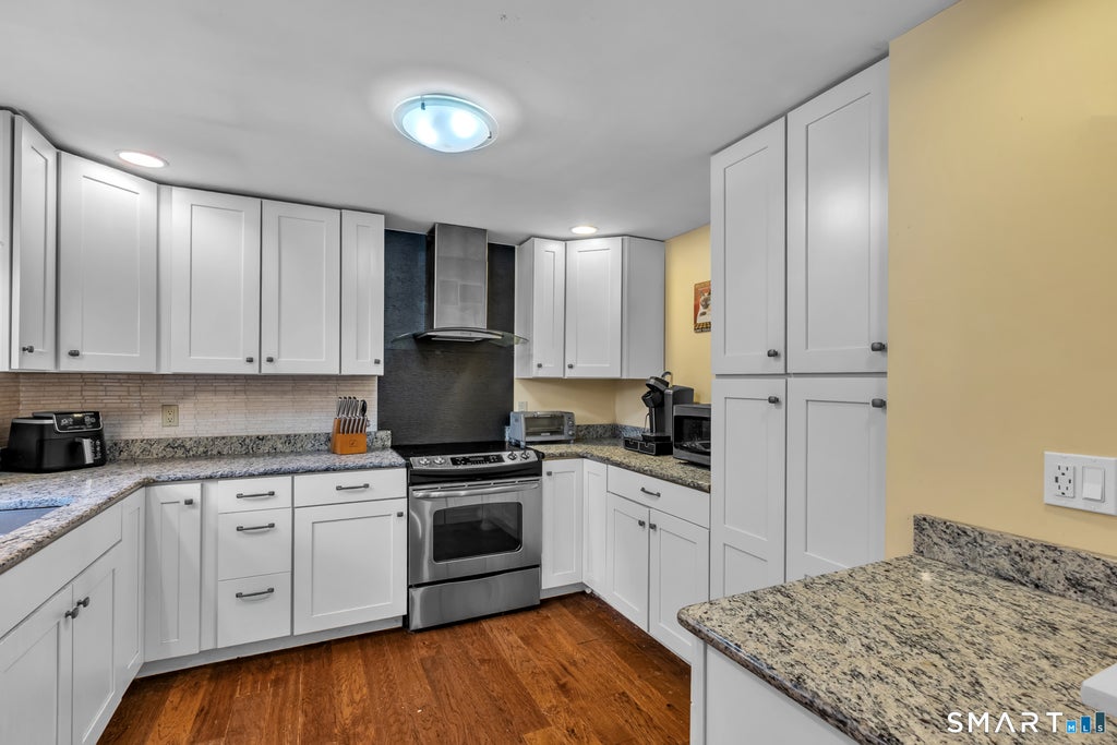 Photo of 35 Jimmy Road, Canterbury, CT 06331 (MLS # 24209406)