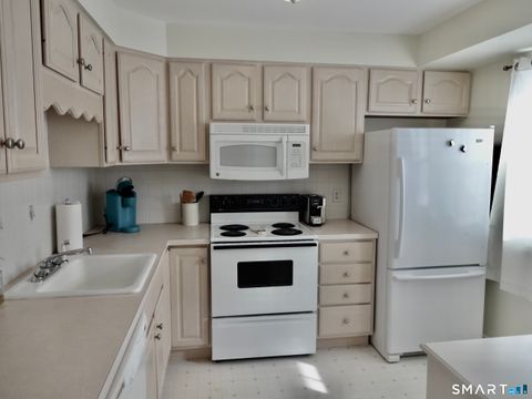 Tiny photo for 245 Unquowa Road #APT 57, Fairfield, CT 06824 (MLS # 24150421)