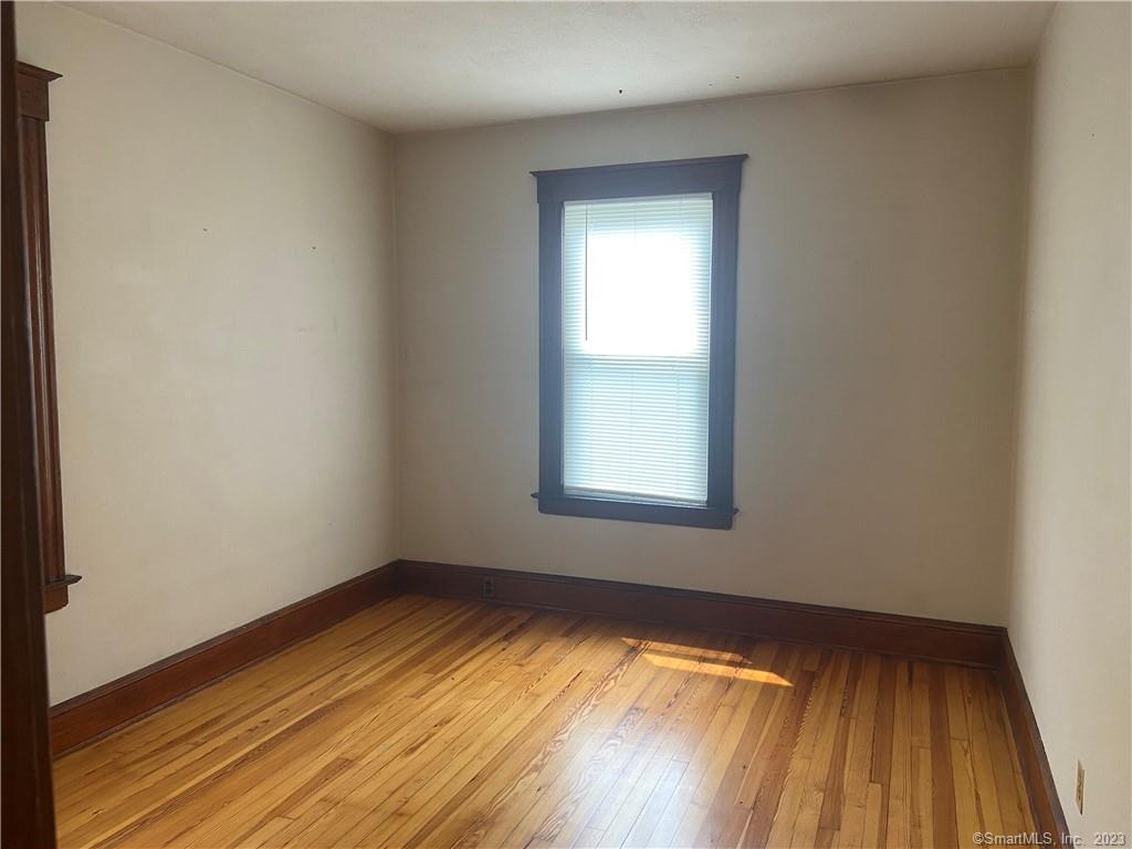 West Hartford, Connecticut 06119, United States, 2 Bedrooms Bedrooms, ,1 BathroomBathrooms,Residential,Active,142362