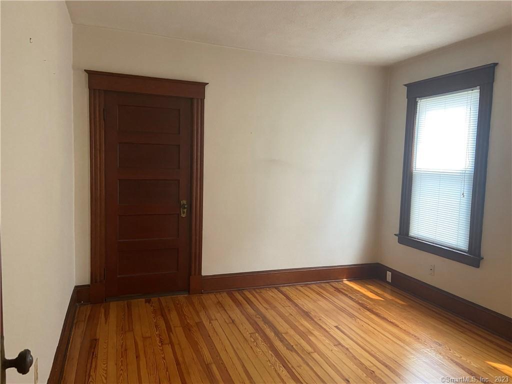 West Hartford, Connecticut 06119, United States, 2 Bedrooms Bedrooms, ,1 BathroomBathrooms,Residential,Active,142362