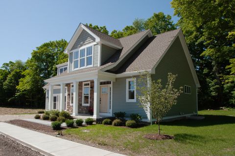 Photo of 39 Applegate Lane, Canton, CT 06019 (MLS # 24079808)