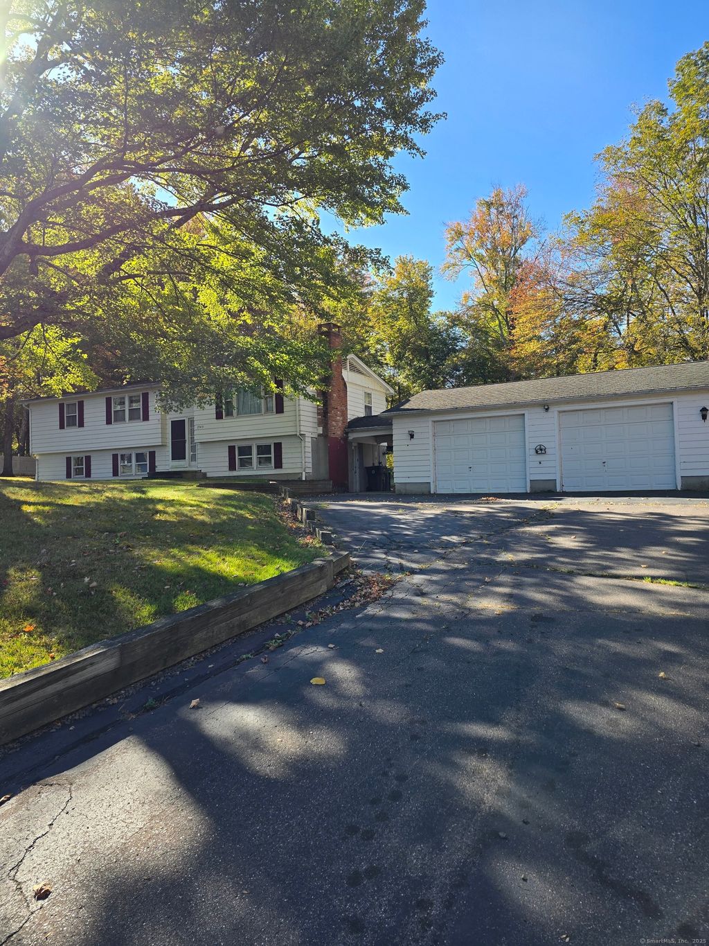 Photo of 1343 Diamond Hill Road, Cheshire, CT 06410 (MLS # 24132264)