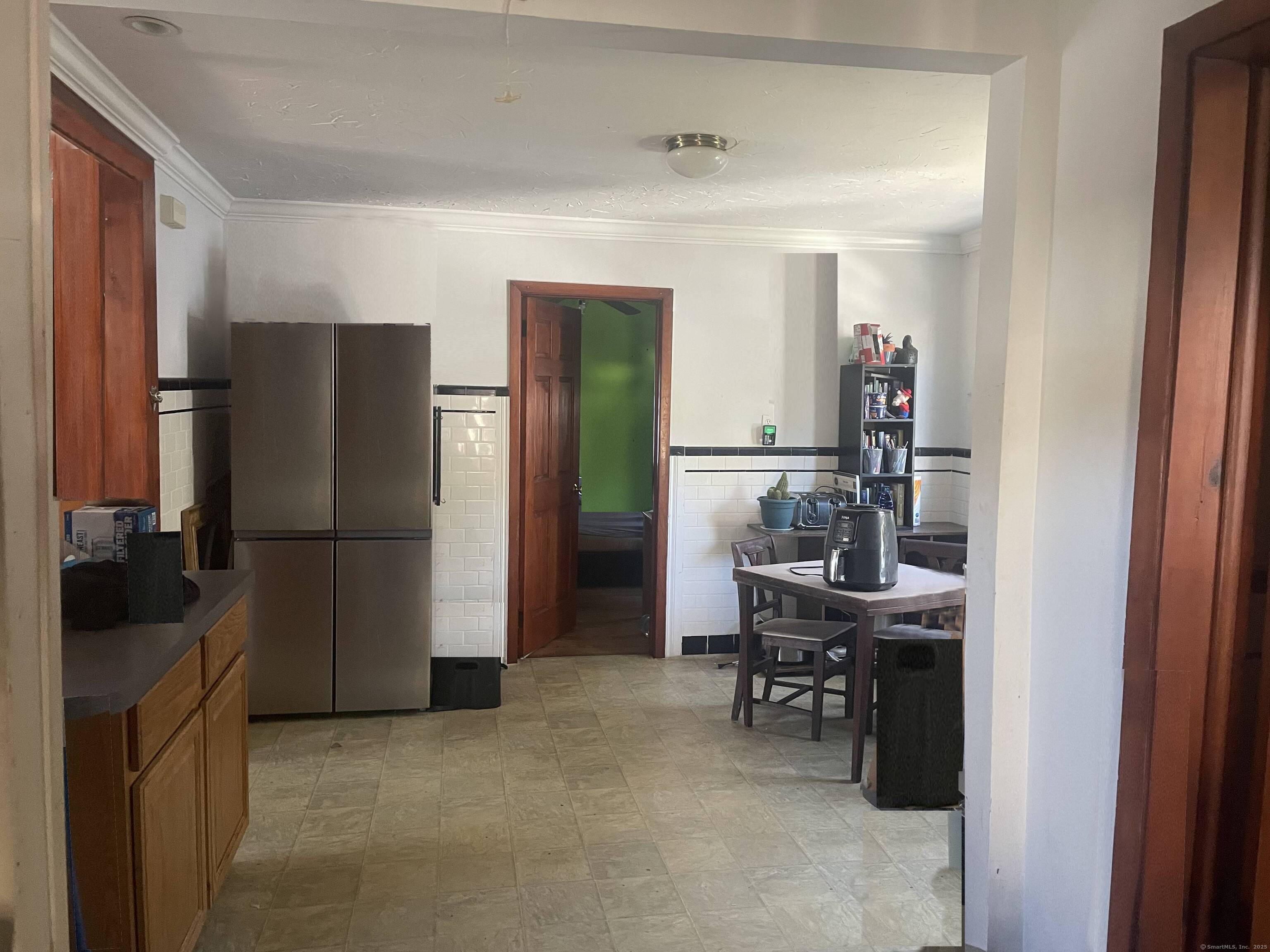 355 Chamberlain Avenue