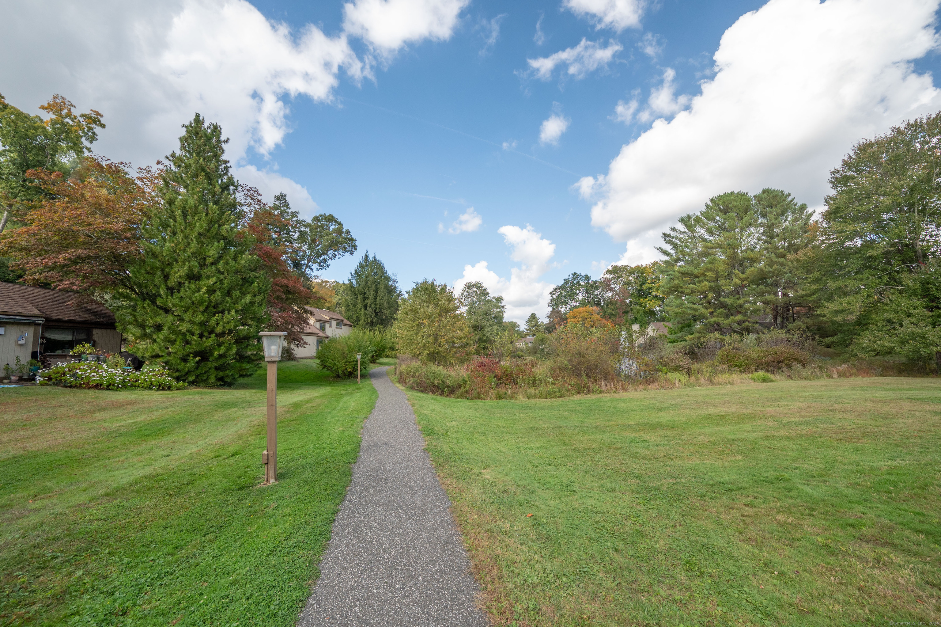 357 B Krueger Circle, Southbury, Connecticut image 37