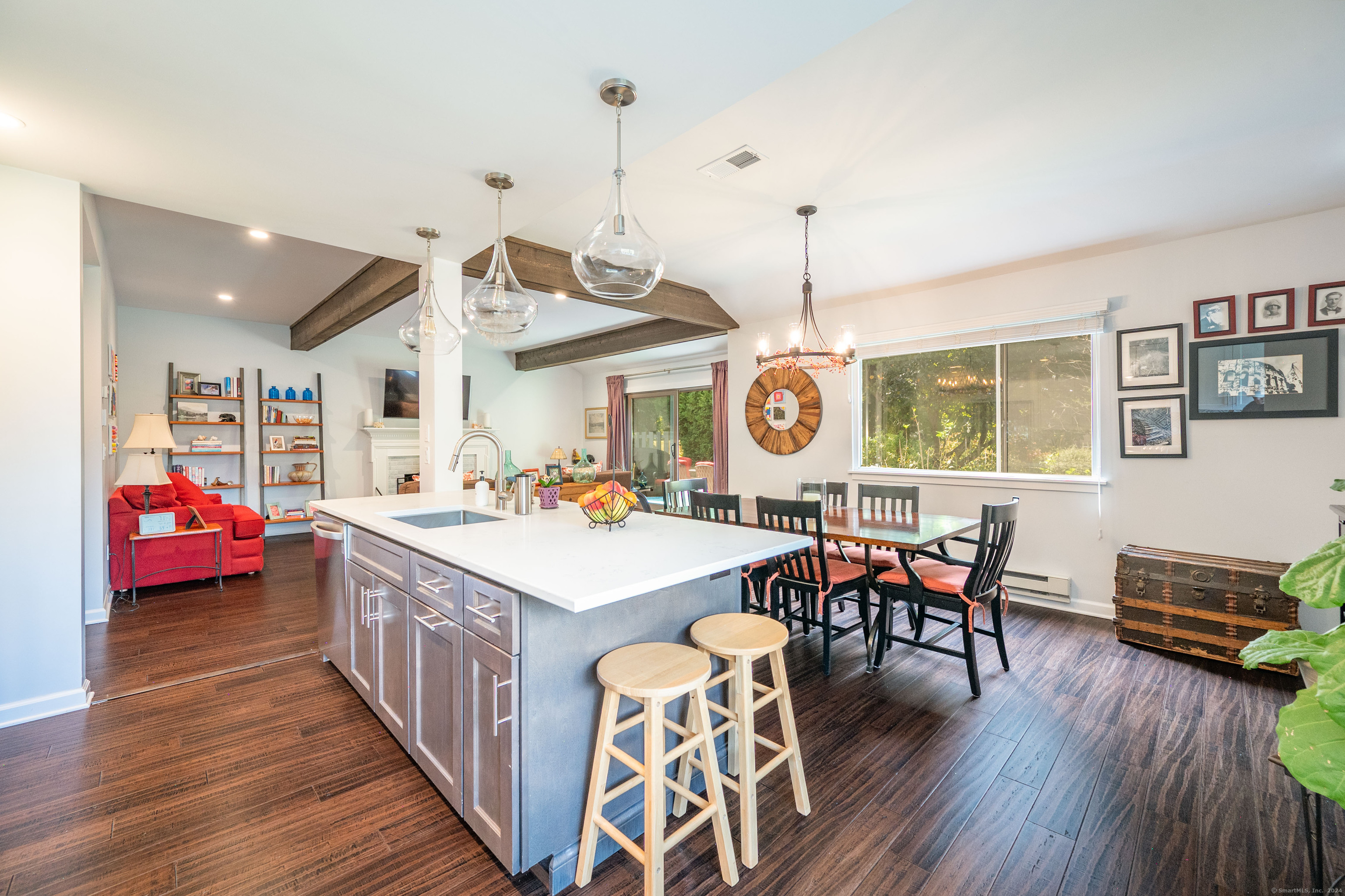 357 B Krueger Circle, Southbury, Connecticut image 4