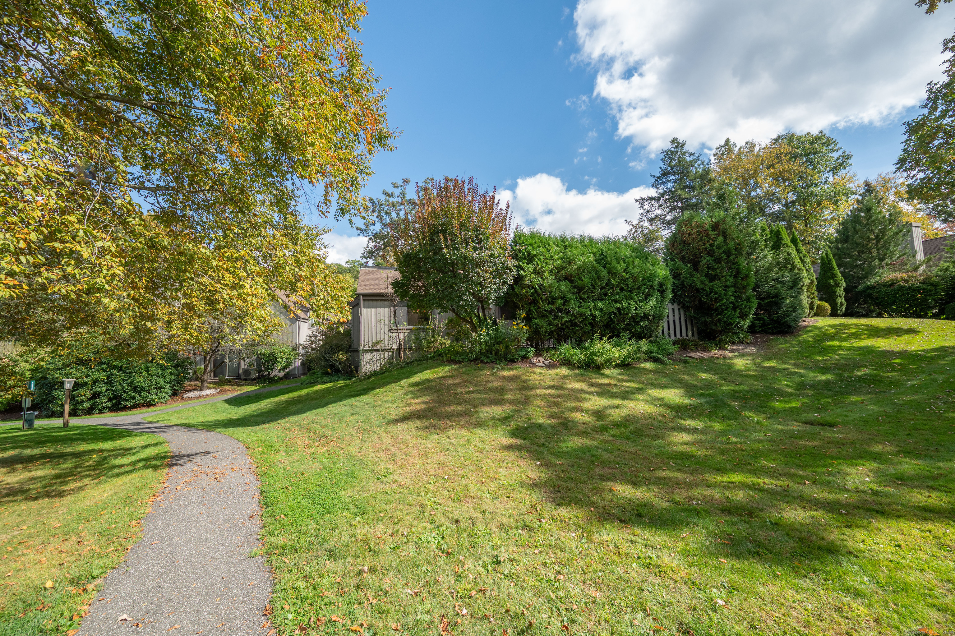 357 B Krueger Circle, Southbury, Connecticut image 38