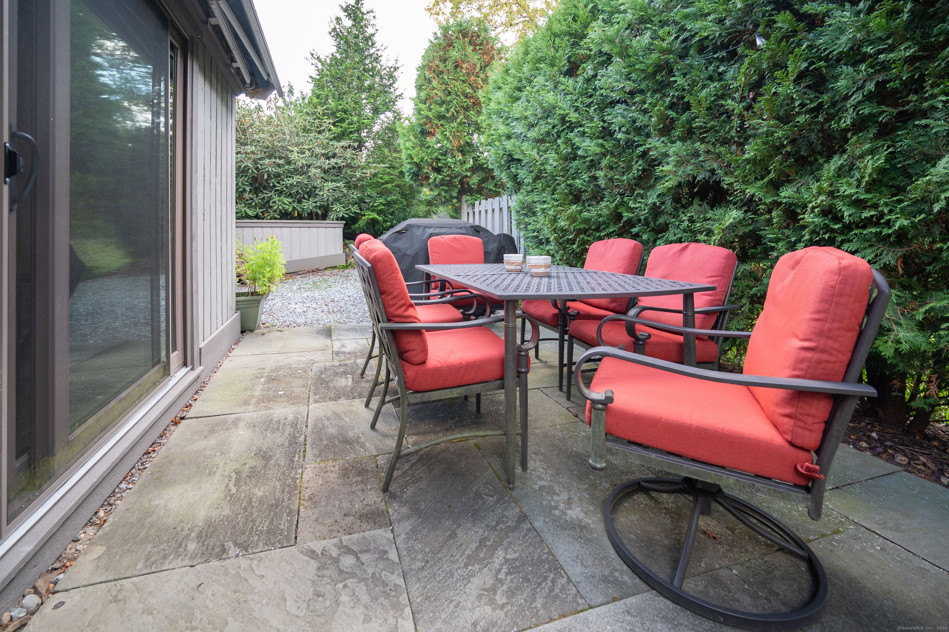 357 B Krueger Circle, Southbury, Connecticut image 19
