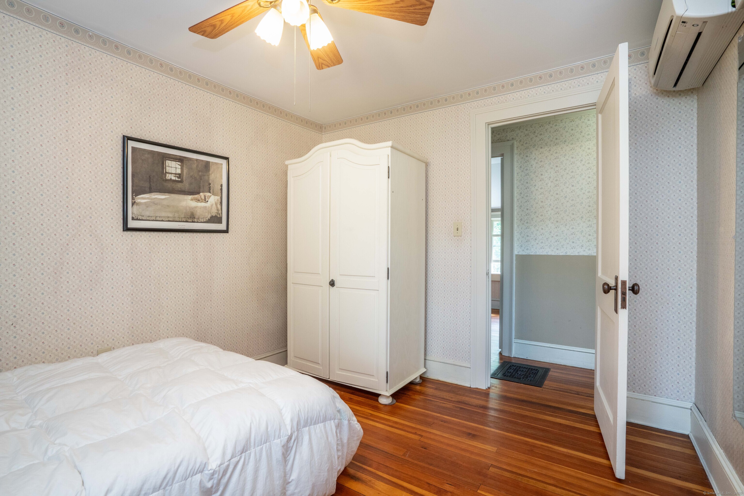136 Naubuc Avenue, East Hartford, Connecticut image 24