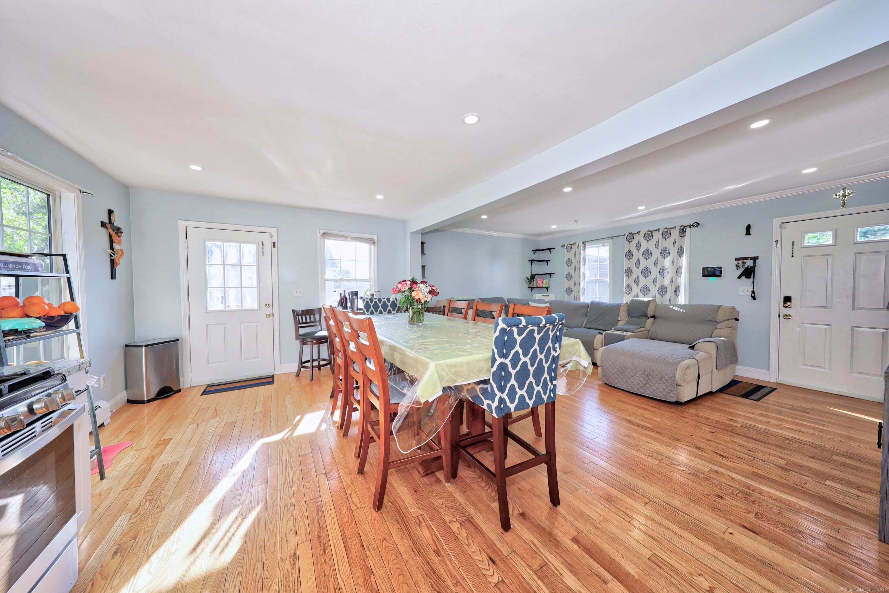 31 Elm Court, Bridgeport, Connecticut image 4
