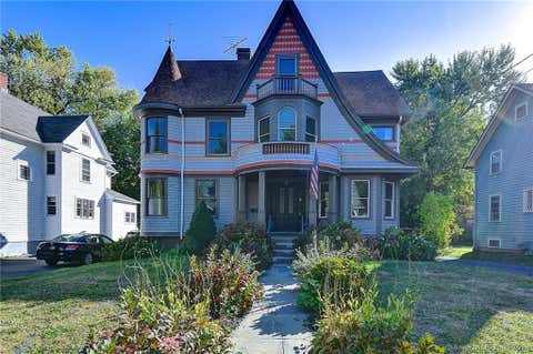 Homes For Sale - 186 Raymond Road<br/> West Hartford, CT 06107