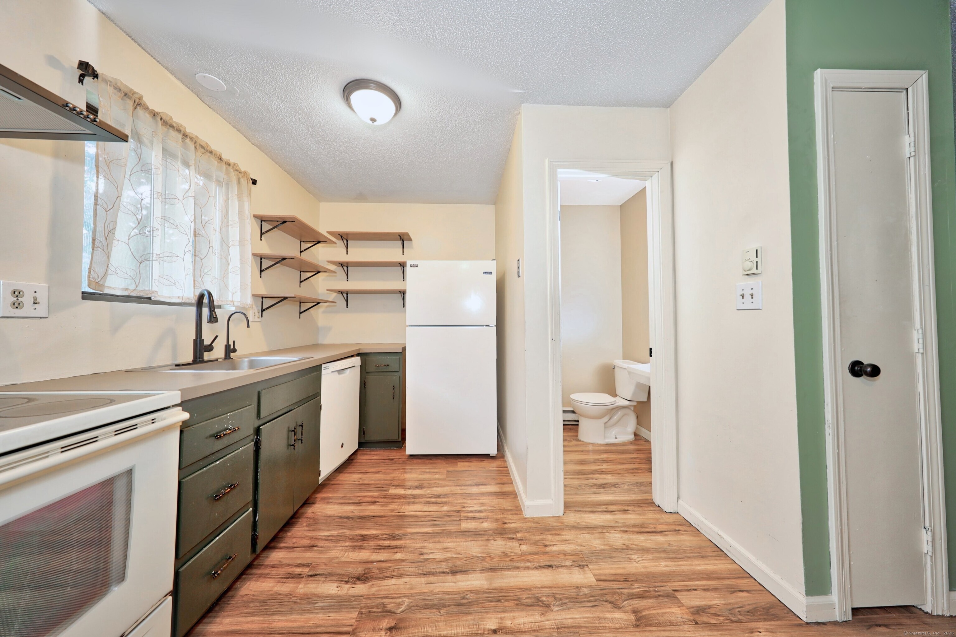220 Blakeslee Street #220, Bristol, Connecticut image 3