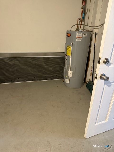 Tiny photo for 280 E Main Street #APT E2, Clinton, CT 06413 (MLS # 24151946)