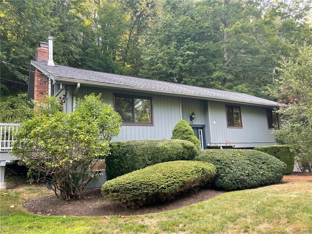 Rental Property at 48 Shields Lane, Ridgefield, Connecticut - Bedrooms: 3 
Bathrooms: 3 
Rooms: 7  - $4,100 MO.