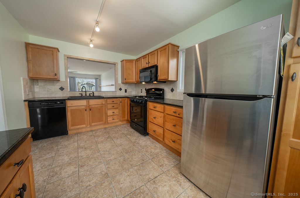 2 Mansfield Grove Road #APT 362, East Haven, Connecticut image 9