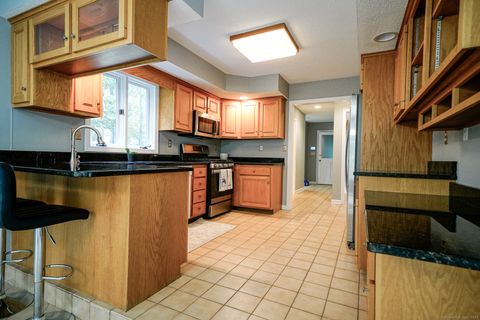 Tiny photo for 3 Essex Court, Farmington, CT 06032 (MLS # 24132914)