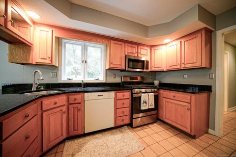 Tiny photo for 3 Essex Court, Farmington, CT 06032 (MLS # 24132914)