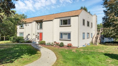 Photo of 91 Riverview Road #APT 7B, East Lyme, CT 06357 (MLS # 24134077)