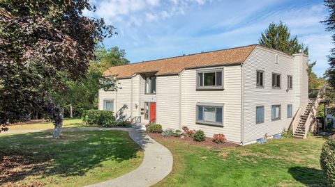 Tiny photo for 91 Riverview Road #APT 7B, East Lyme, CT 06357 (MLS # 24134077)
