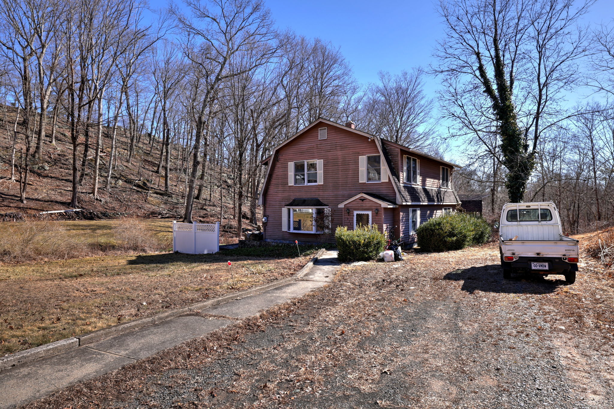 824 Glen Road, Orange, Connecticut image 2