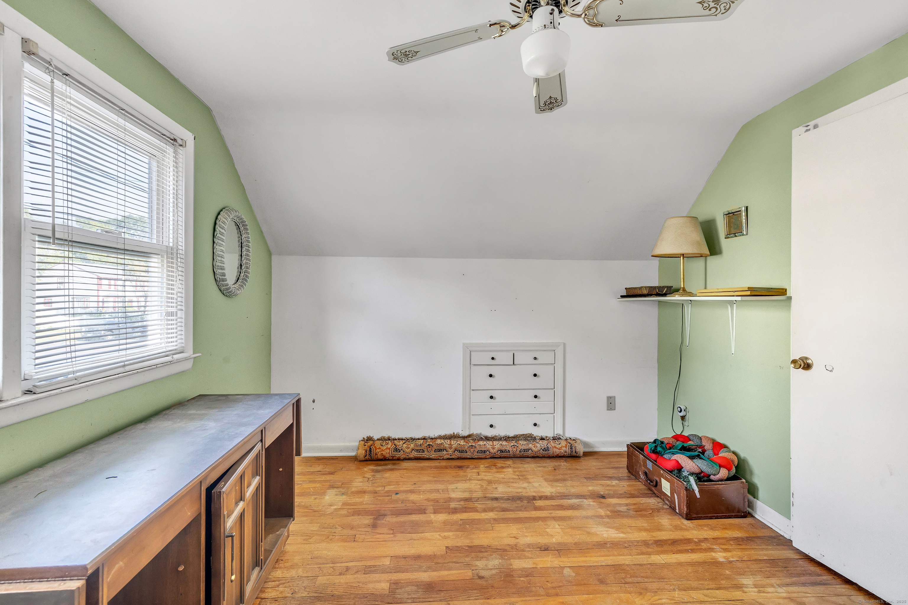 Bridgeport, Connecticut 06606, United States, 2 Bedrooms Bedrooms, ,2 BathroomsBathrooms,Residential,Pending,210755