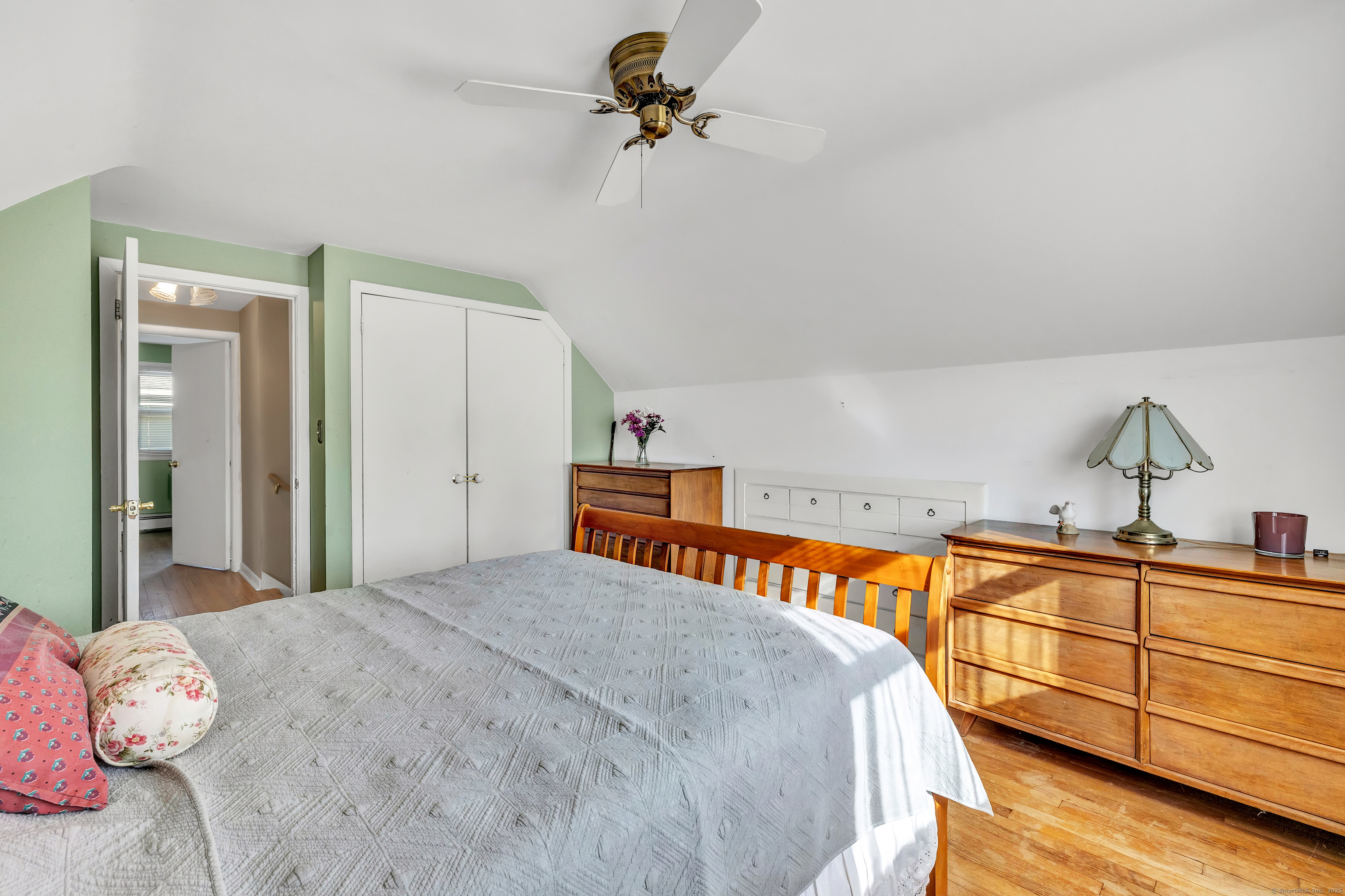 Bridgeport, Connecticut 06606, United States, 2 Bedrooms Bedrooms, ,2 BathroomsBathrooms,Residential,Pending,210755