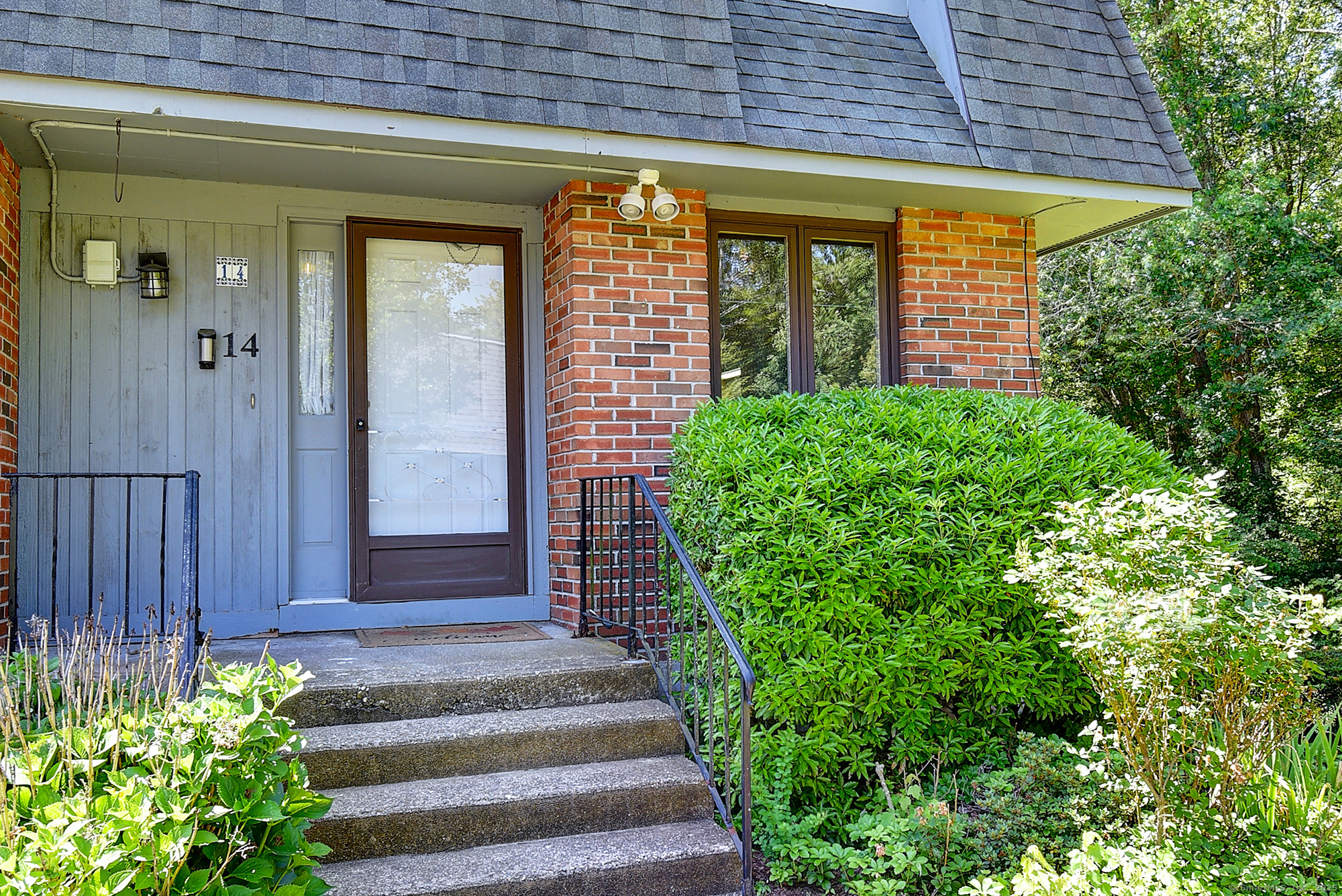 32 Upper Pattagansett Road 14
