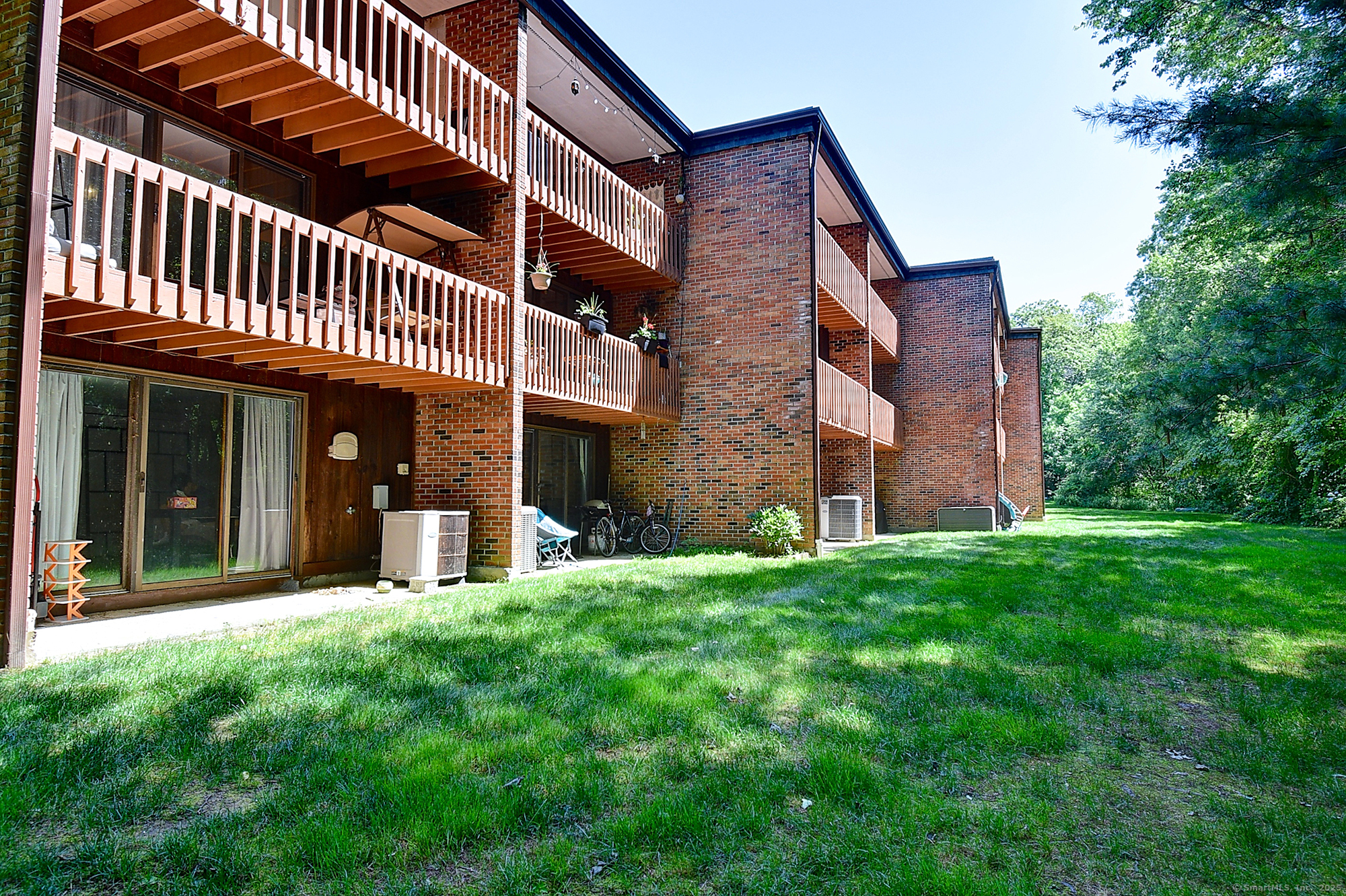 32 Upper Pattagansett Road 14
