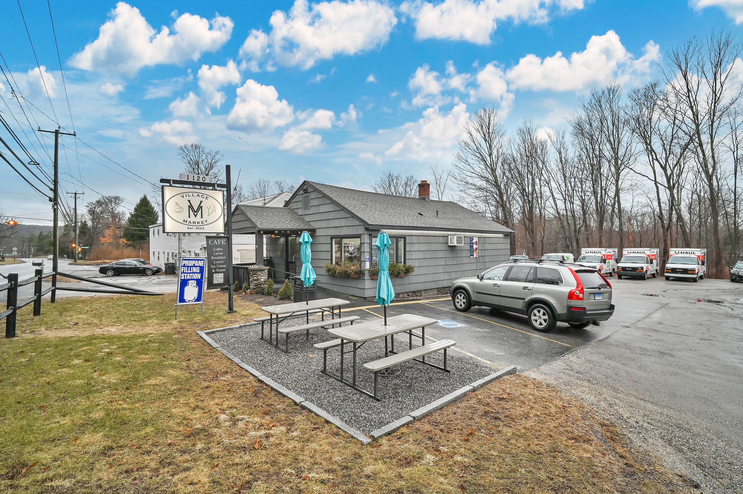 1120 Litchfield Turnpike