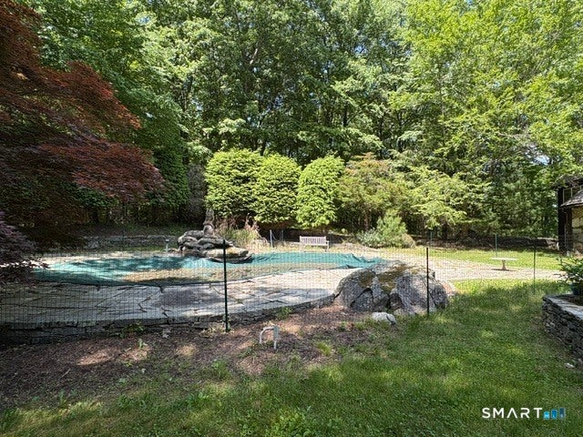 40 Looking Glass Hill Road