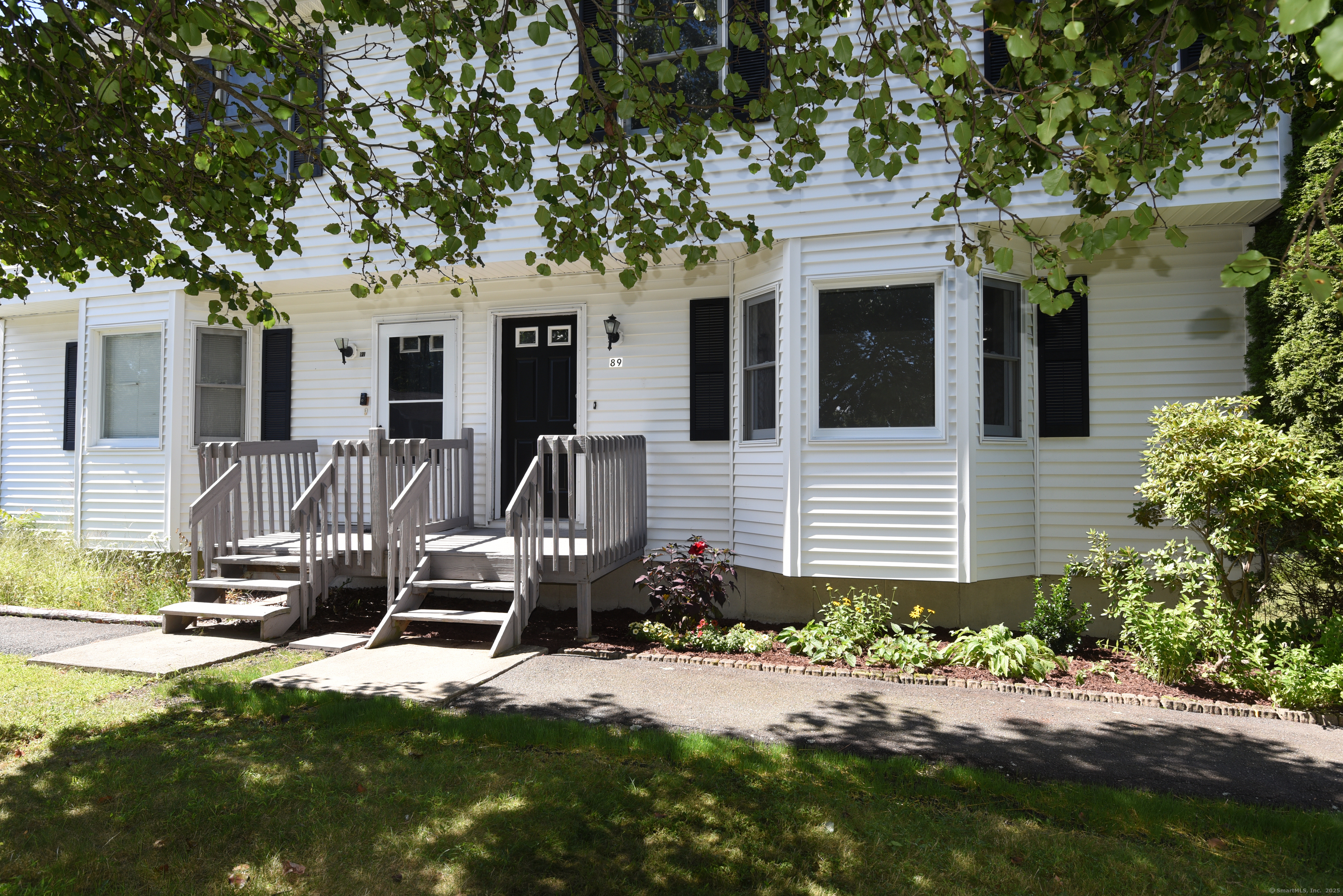 89 Knollwood Drive 89