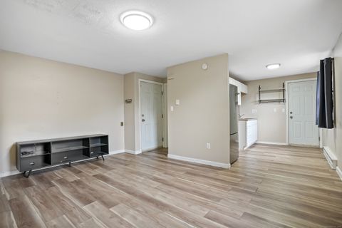 Tiny photo for 362 Colonial Avenue #APT 3A, Waterbury, CT 06704 (MLS # 24134117)