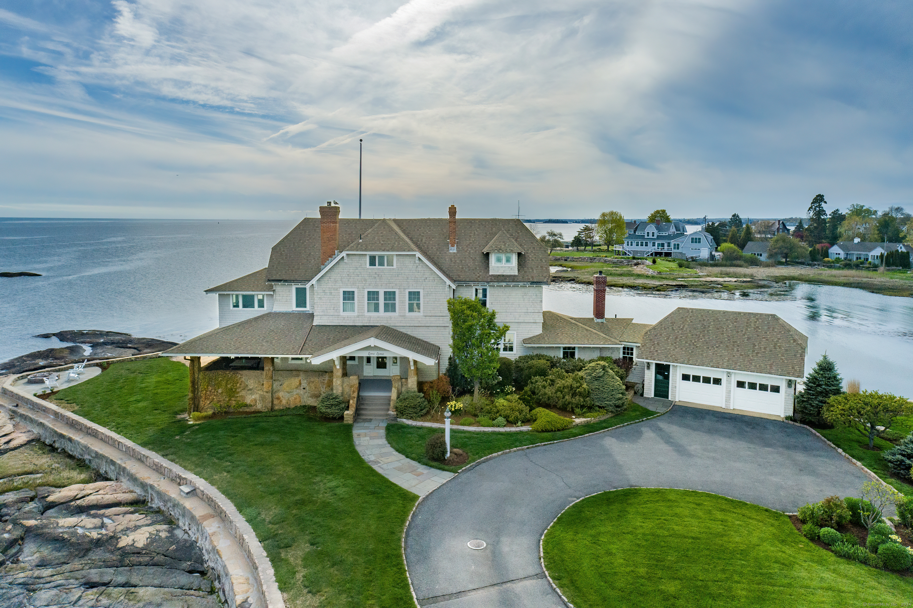 Property for Sale at 31 Loyal Ledge Lane, Guilford, Connecticut - Bedrooms: 4 
Bathrooms: 5 
Rooms: 10  - $4,250,000
