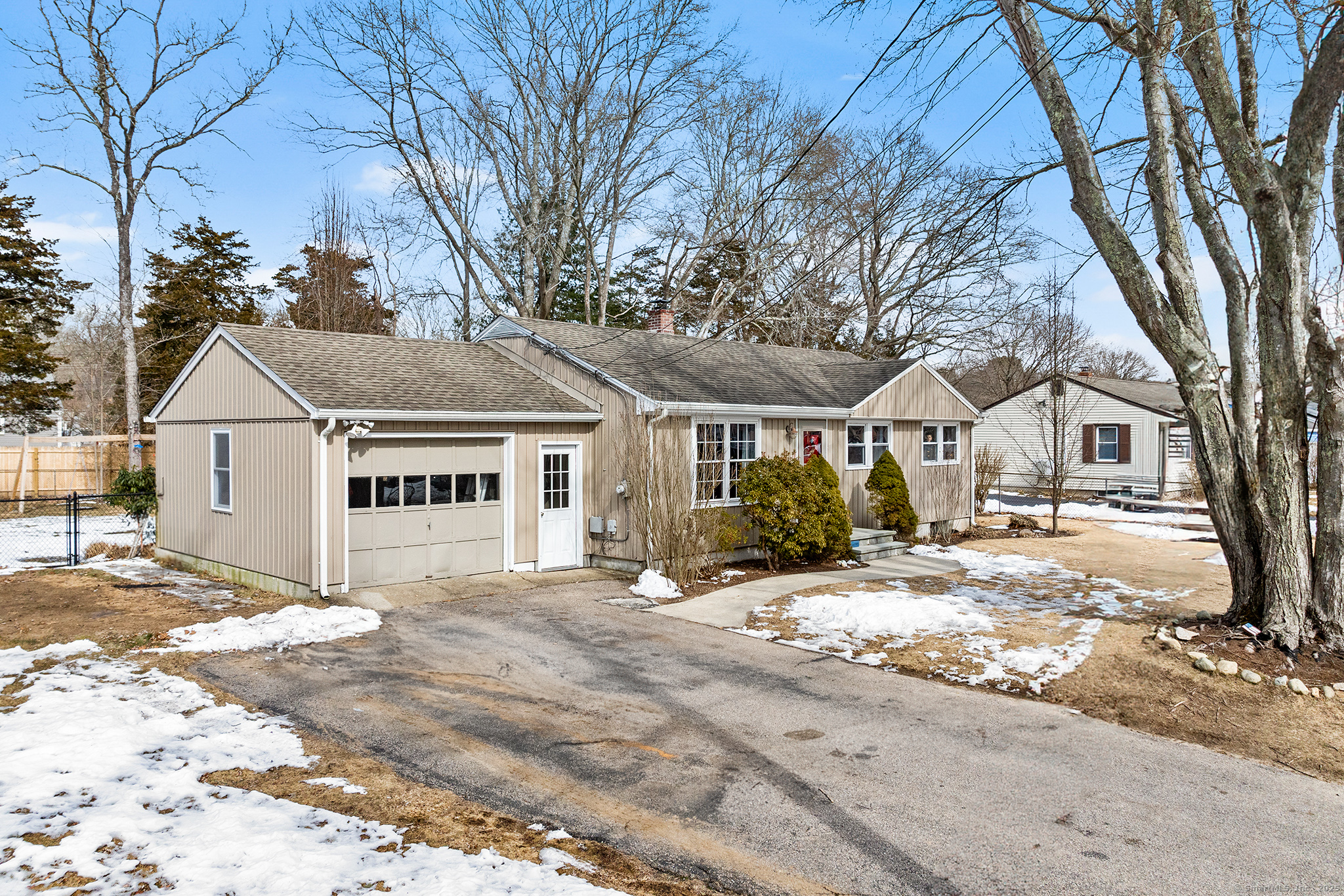 63 Pond Drive, North Stonington, Connecticut image 2