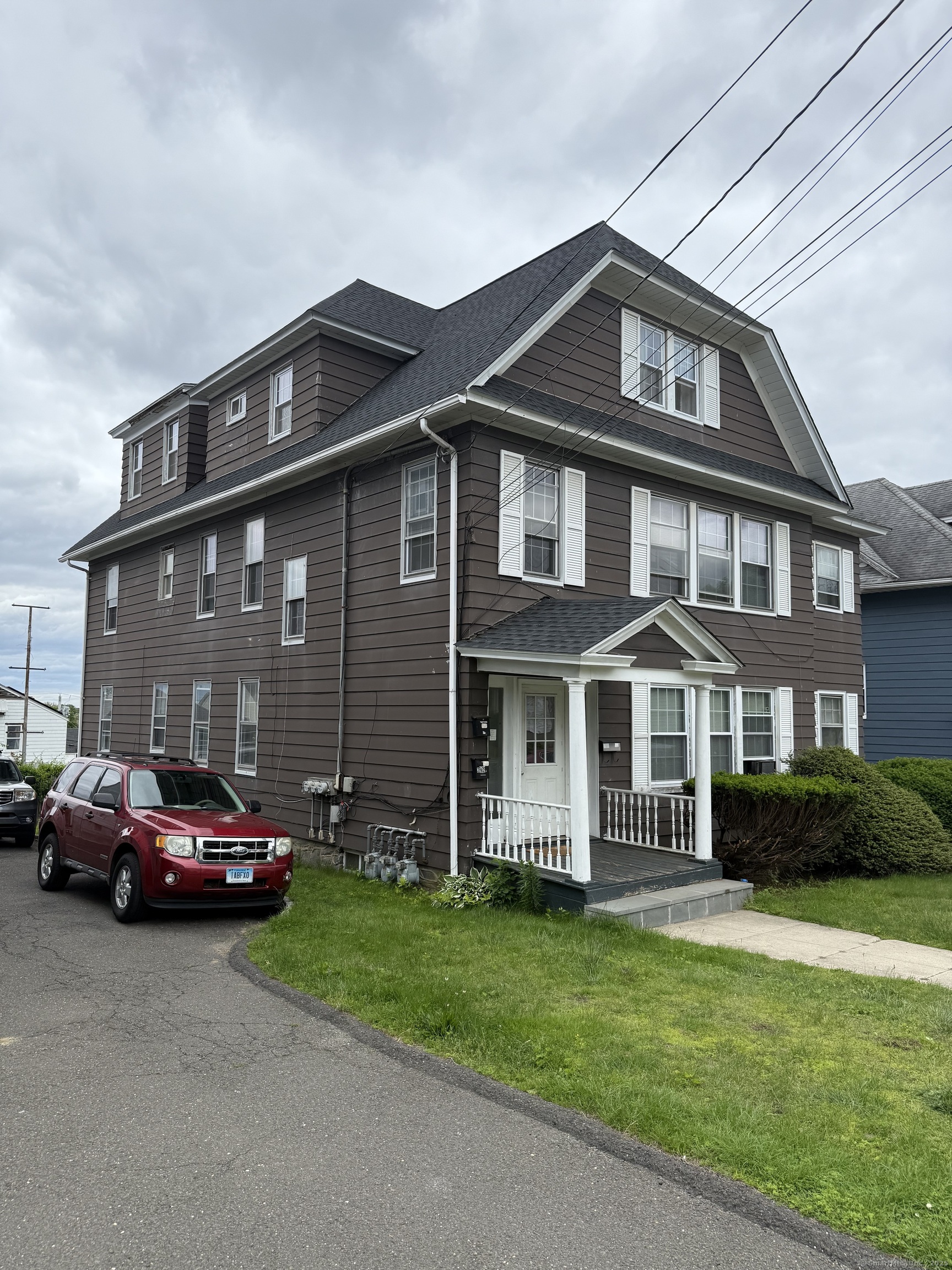 290 Ridgefield Avenue