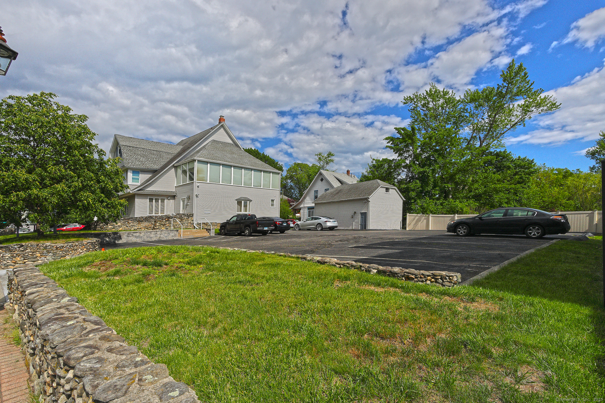 71 Bridgeport Avenue