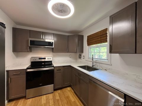Tiny photo for 6 Grandview Drive #27C, Farmington, CT 06032 (MLS # 24115604)