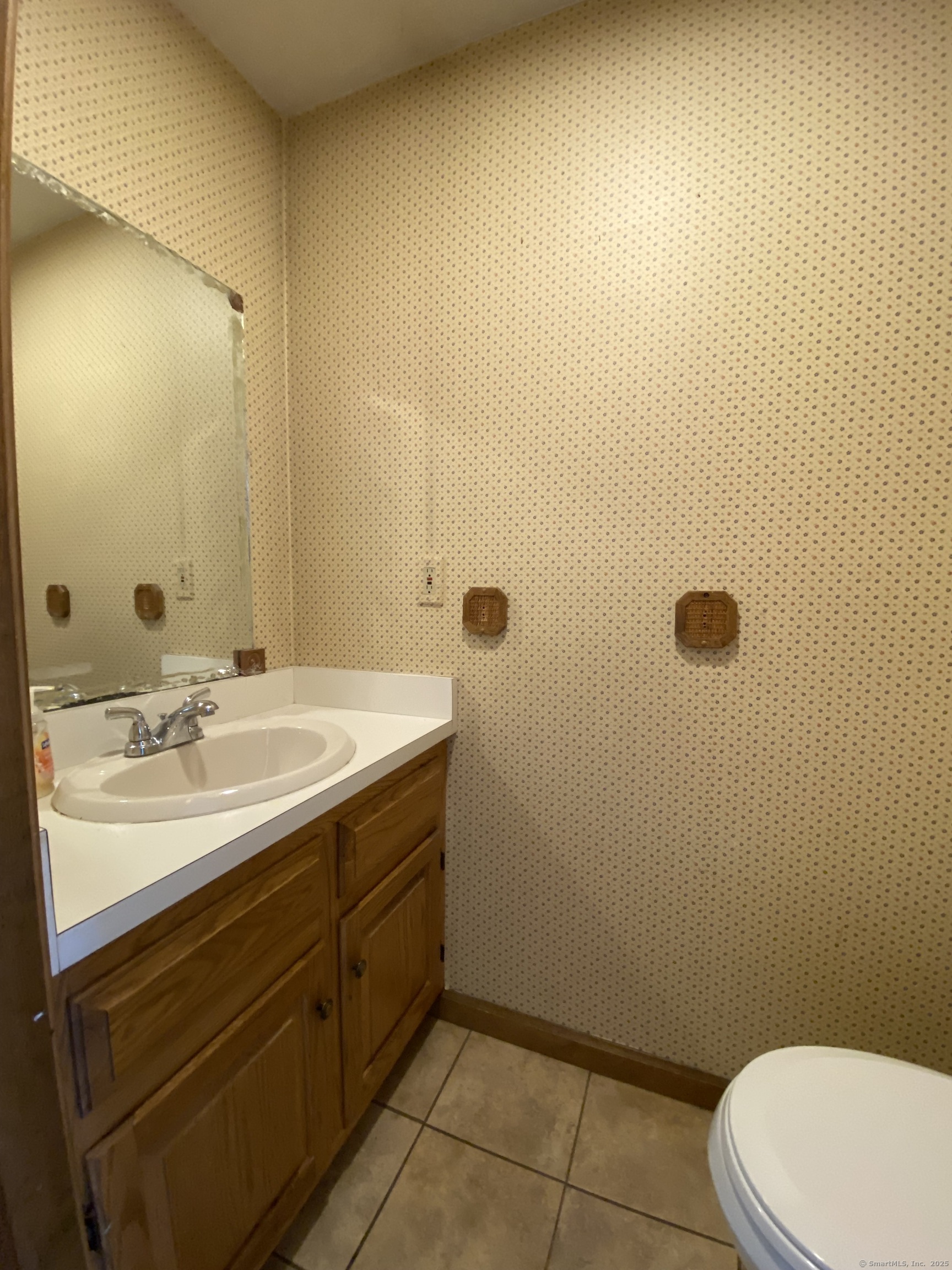 46 Edgewood Street #APT 7, Stafford, Connecticut image 5