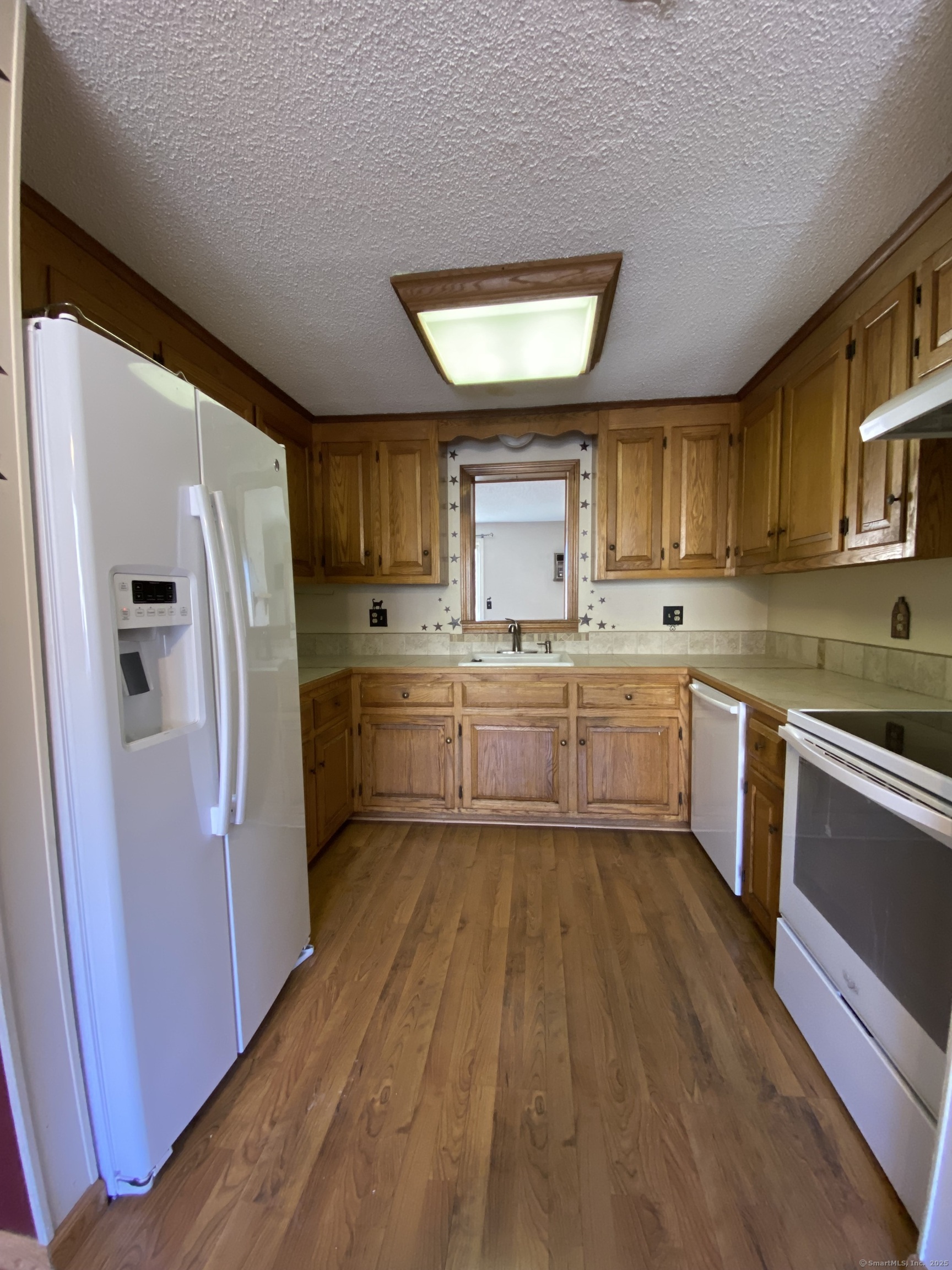 46 Edgewood Street #APT 7, Stafford, Connecticut image 3
